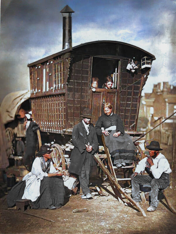 daily life in victorian england by sally mitchell