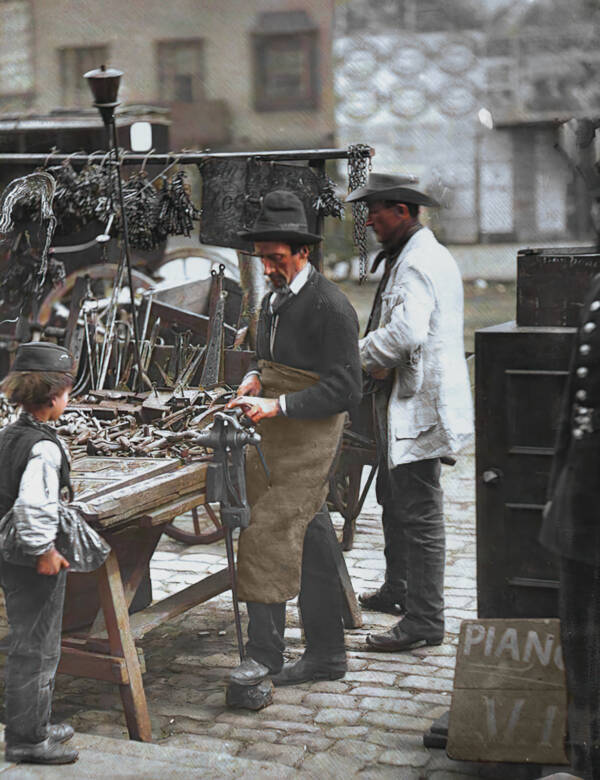 43 Colorized Photos Of London During The Victorian Era