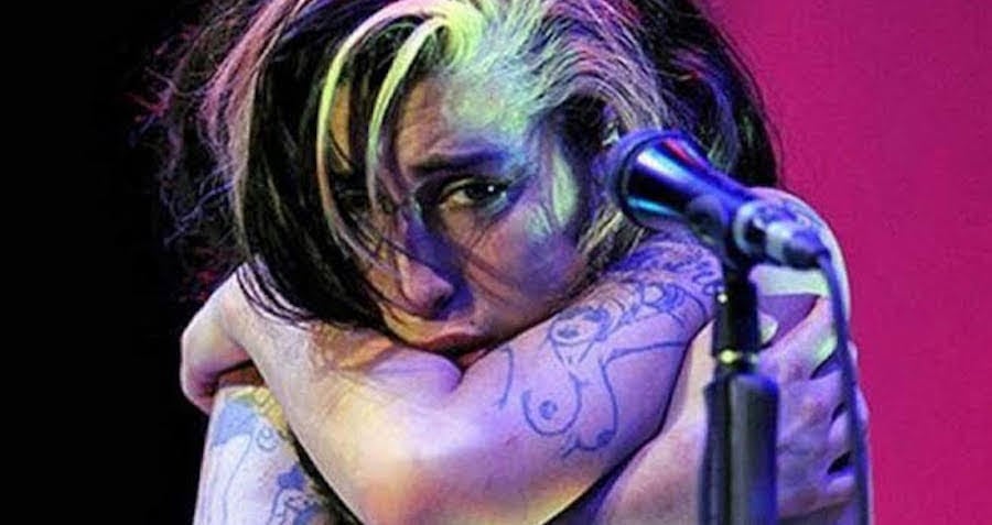 Amy Winehouse laatste foto's: bekijk haar onvergetelijke momenten nu!