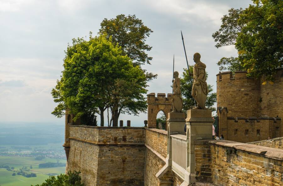 Hohenzollern Statues Lookout