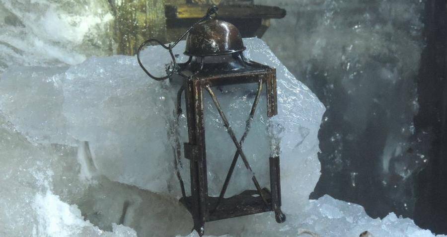 Melting glacier reveals World War I cave shelter and artifacts