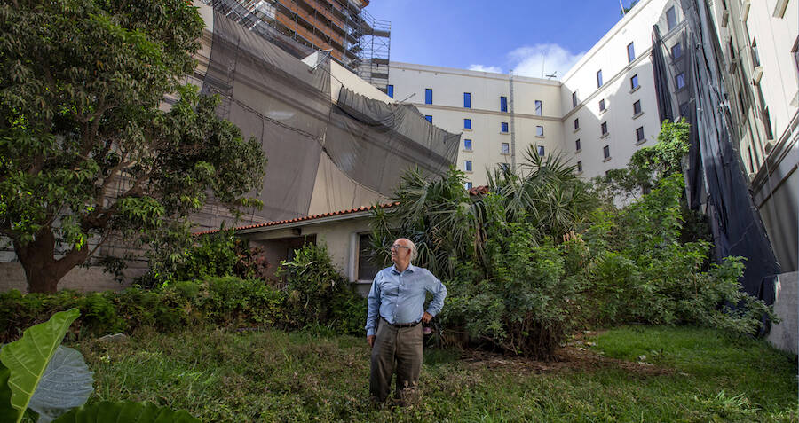 Florida Man Refuses To Sell His Home As It's Swallowed By Development