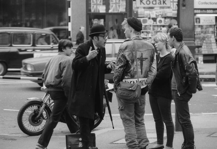 Experience The British Punk Movement In 32 Wild Images