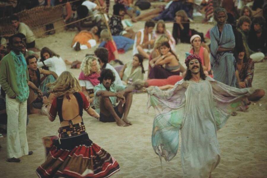 33 Vintage Photos That Capture The Goa Hippie Movement