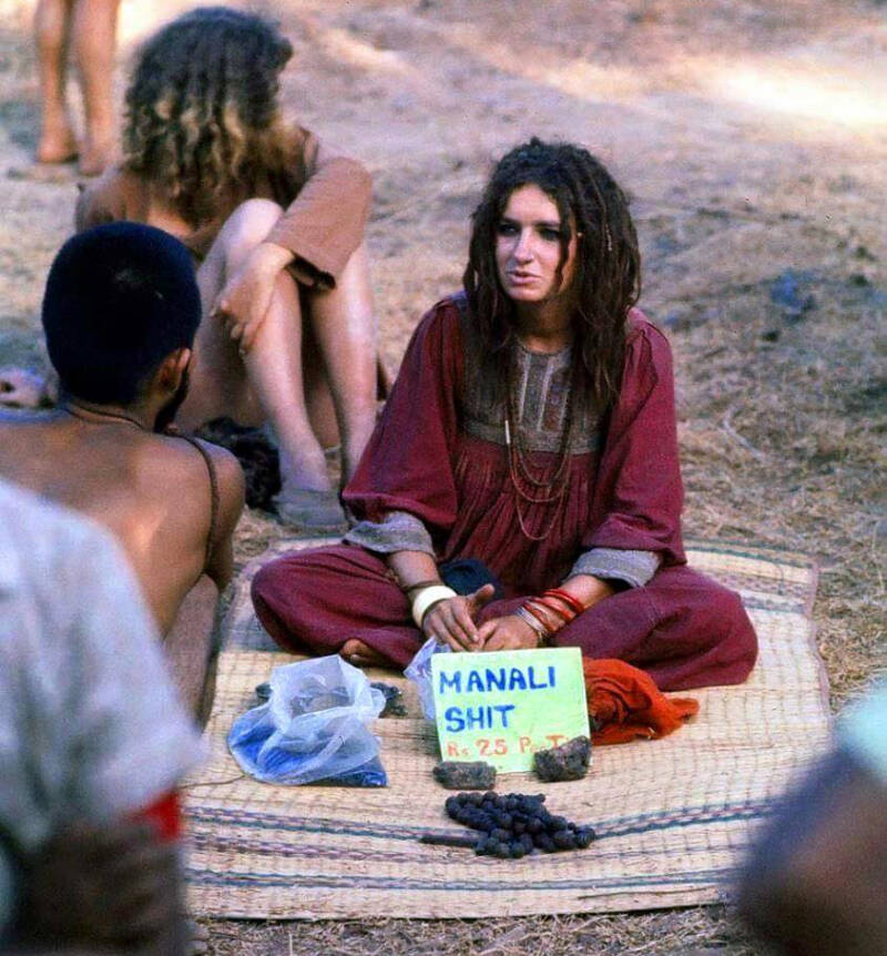 33 Vintage Photos That Capture The Goa Hippie Movement