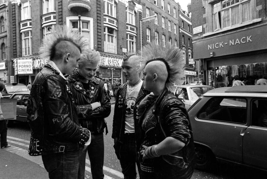 Raw Photos That Reveal The Chaotic Punk Scene In S And S Britain