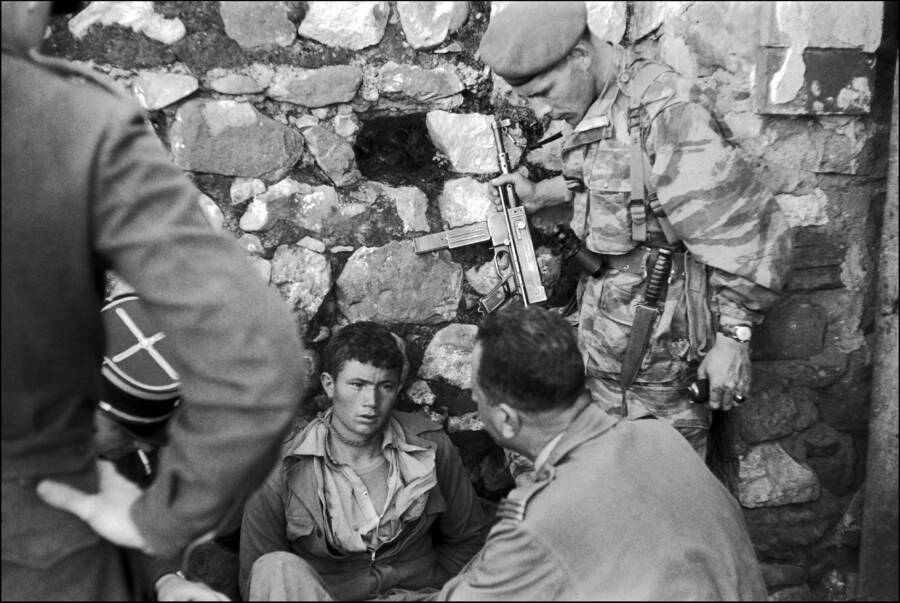 soldat français War-prisoner-in-algeria