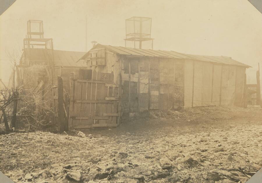 33 Eerie 20th-Century Crime Scenes Photographed By Alphonse Bertillon