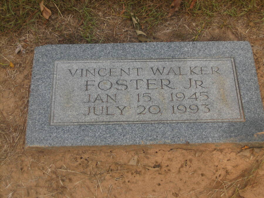Grave Of Vince Foster