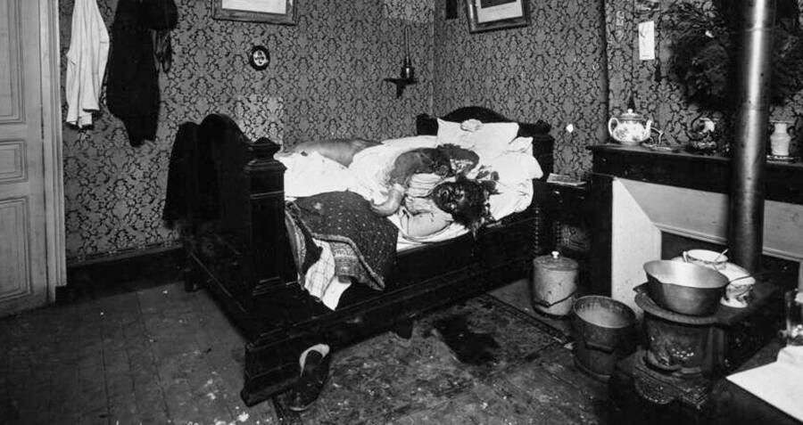 The Most Infamous Crime Scene Photos Of All Time Zohal - Bank2home.com