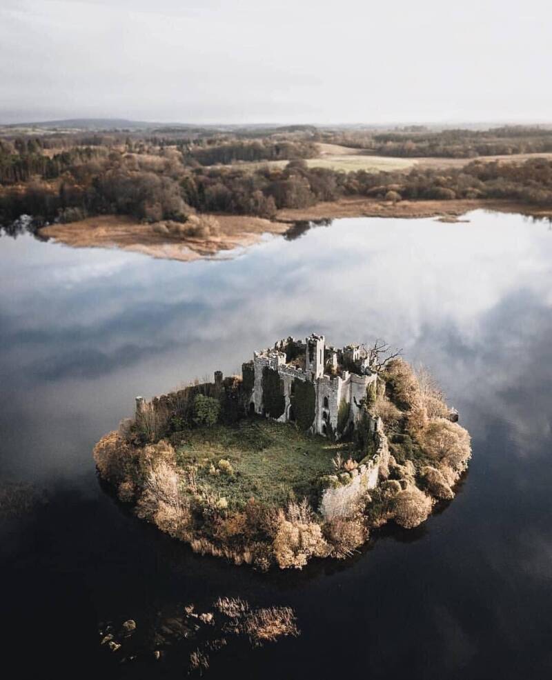 Mcdermotts Castle With Changing Foliage