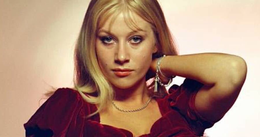 33 Photos Of Helen Mirren Young, Vibrant, And Timeless