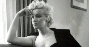Marilyn Monroe Alone