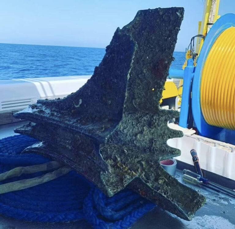 Divers Discover Roman Naval Battering Rams From 241 B.C. Punic War