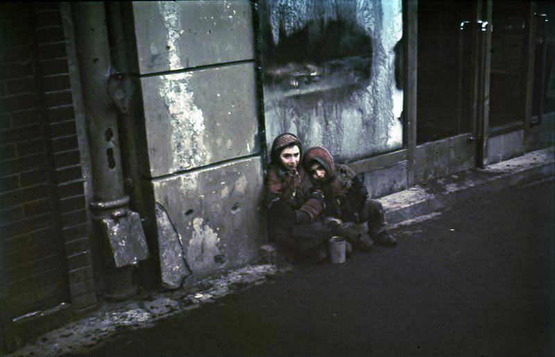 Children In The Warsaw Ghetto