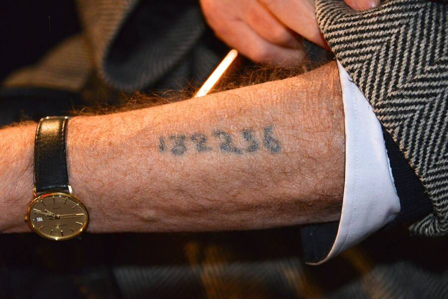 Auschwitz tatuaje