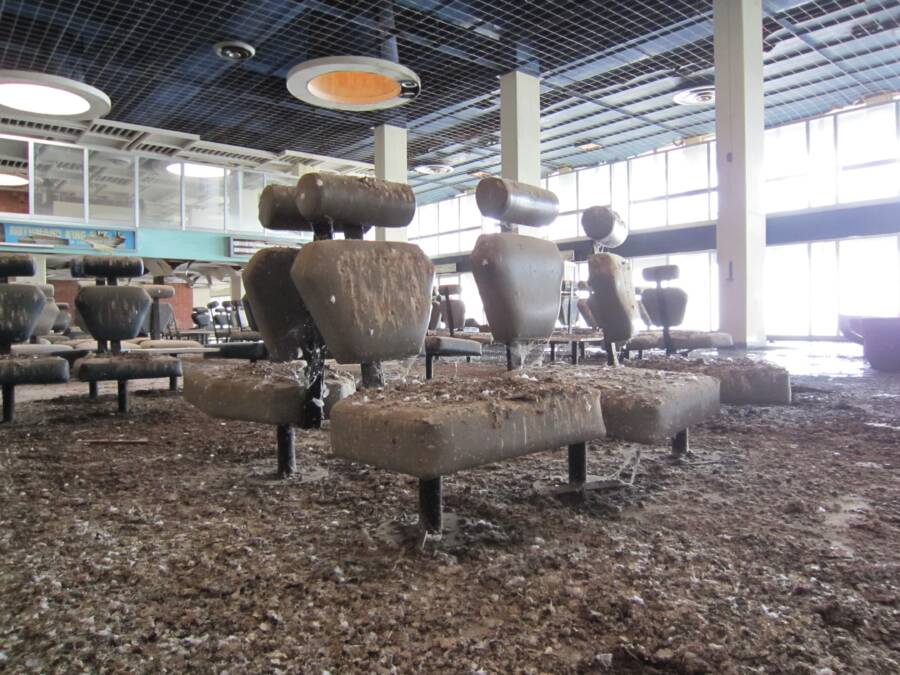 Nicosia Airport Chairs