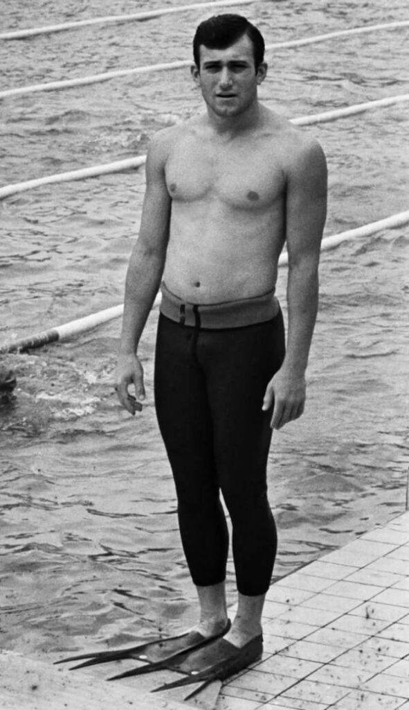 Shavarsh Karapetyan, The Armenian Swimmer Who Became A Hero