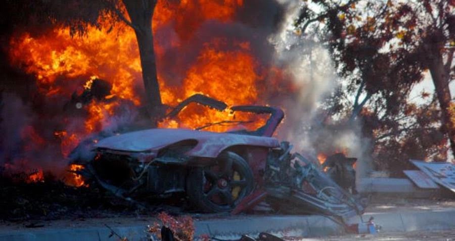 Vermoorden verdamping teer Paul Walker's Death: Inside The Actor's Fatal Car Accident