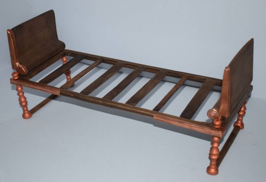 Bronze Bed Model