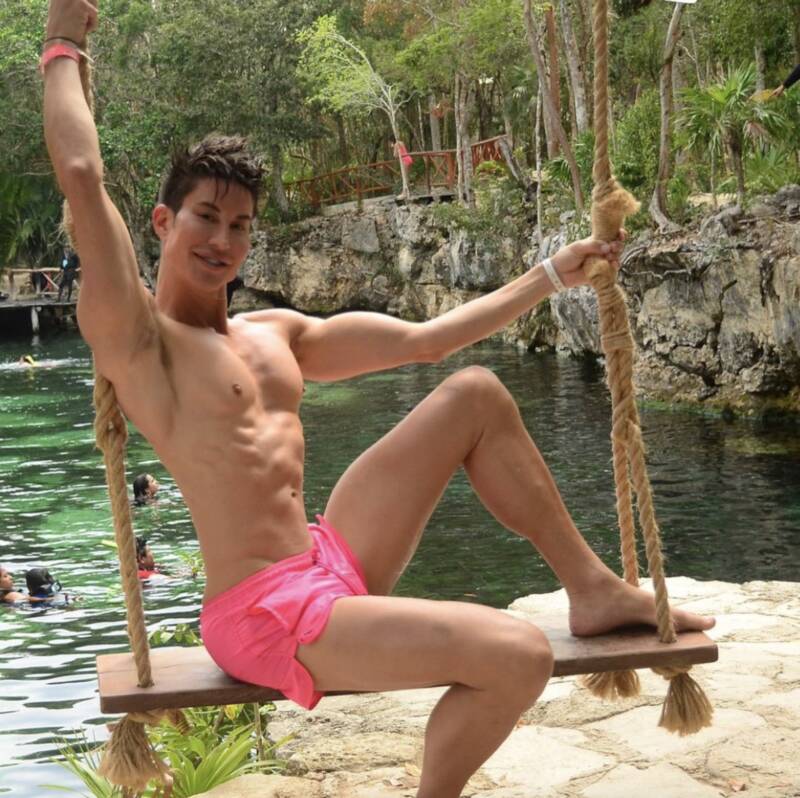 Justin Jedlica On Swing