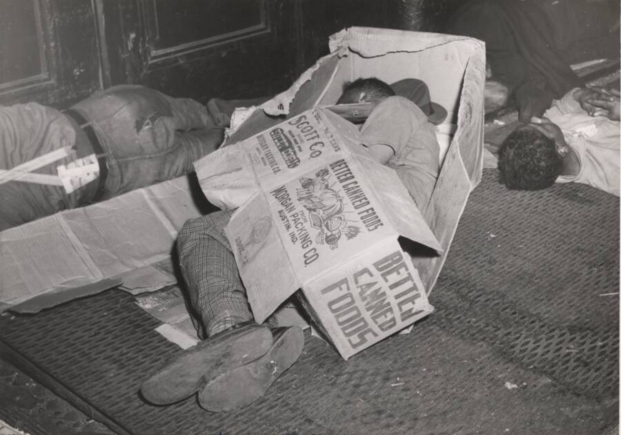 44 Photos Of The Bowery, New York City's Most Infamous Slum