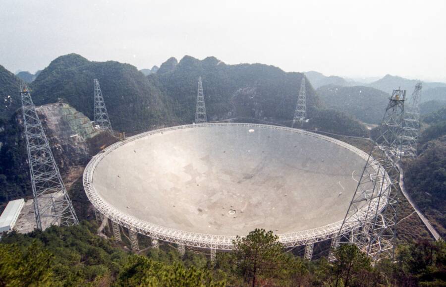China Publishes — Then Deletes — Report Saying Its Telescope Picked Up Signals From Aliens