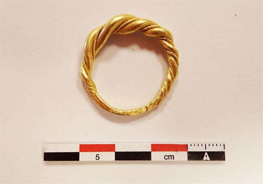 A Woman Bought Some Cheap Costume Jewelry Online — And Found A Gold Viking Ring Mixed In