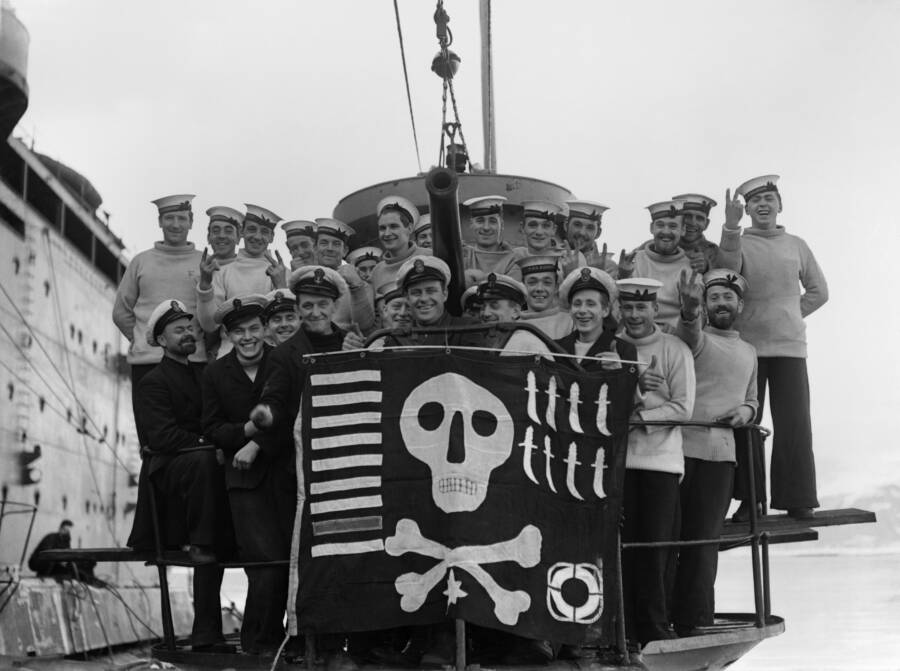 Royal Navy avec bannière