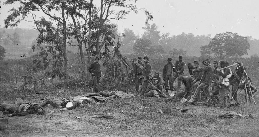 how-many-people-died-in-the-civil-war-inside-america-s-bloodiest-war