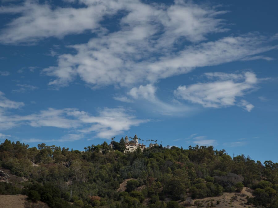 33 Photos Of Hearst Castle That Reveal Its Grand History