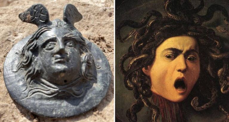 Medusa Medal And Illustration