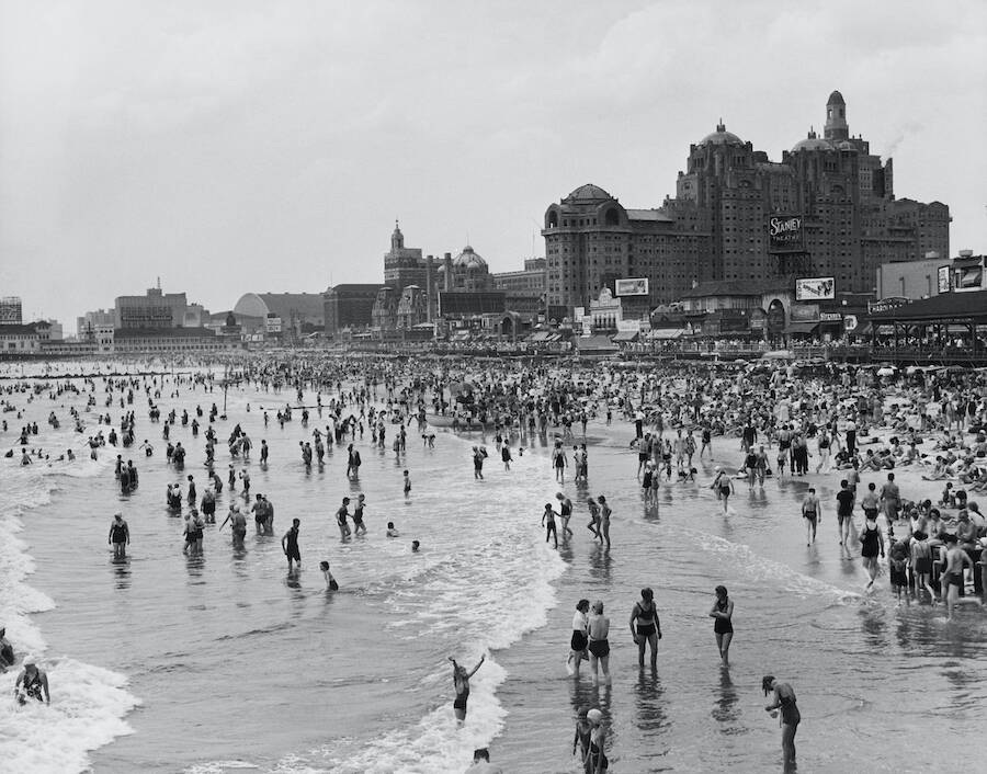 Atlantic City Beachgoers