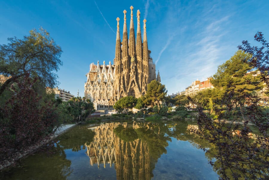 barcelona spain sagrada familia - Inside La Sagrada Família, The Breathtaking Basilica Of Barcelona