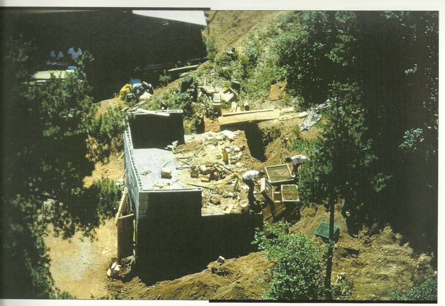 33 Chilling Images Captured Inside Serial Killer’s Houses