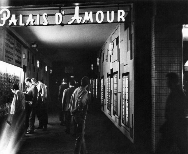 RedLight Districts From Around The World In 35 Photos