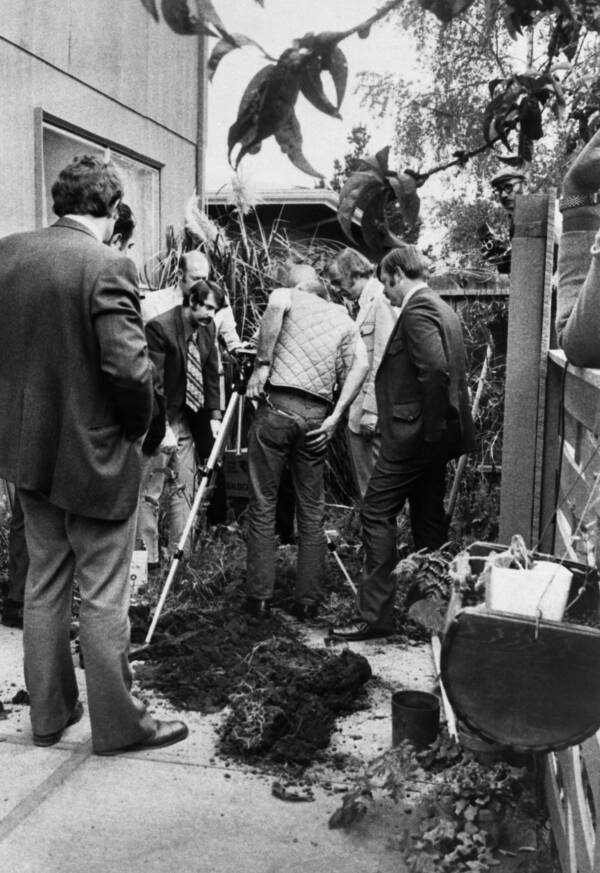 33 Chilling Images Captured Inside Serial Killer’s Houses