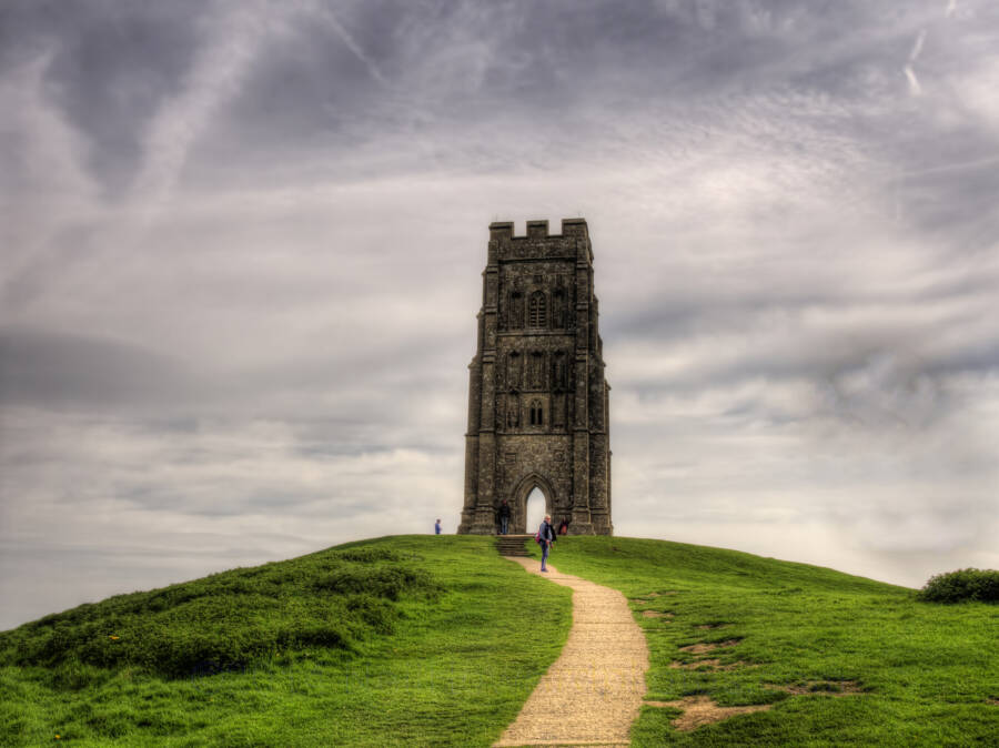 29 Awe-Inspiring Photos Of Holy Places Around The World