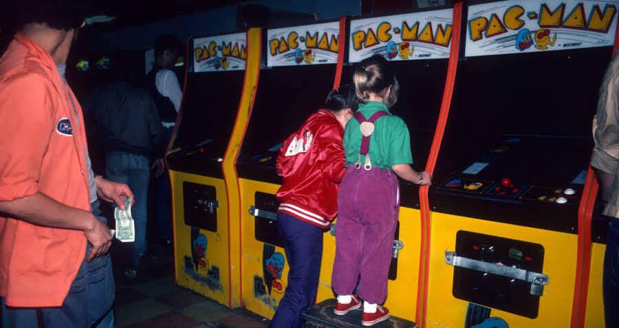31 Vintage Photos From The Glory Days Of Arcades