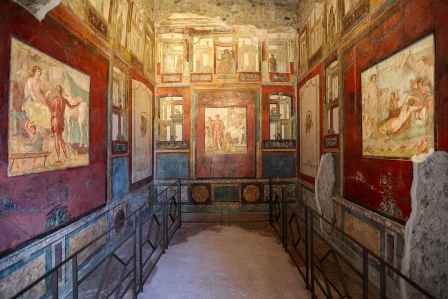 Frescoes In House Of Vettii