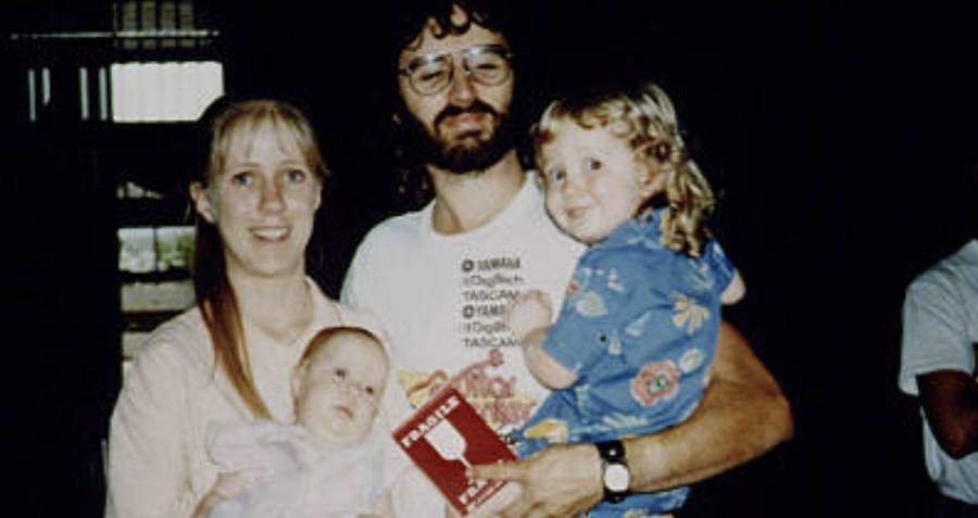 The Branch Davidians, The Infamous Waco Cult Led By David Koresh