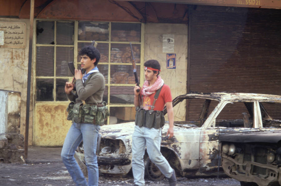 Inside The Lebanese Civil War In 33 Tragic Photos