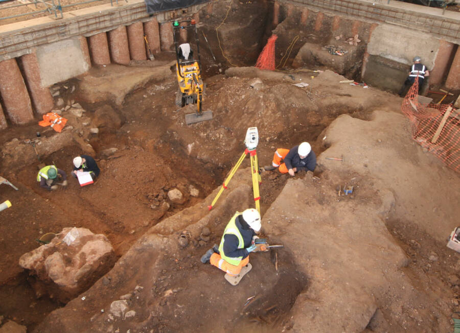 Roman Shrine Found In Leicester England
