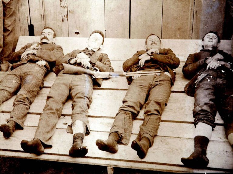 Dalton Gang: The Wild West Outlaws Who Tried To Rob Two Banks At Once
