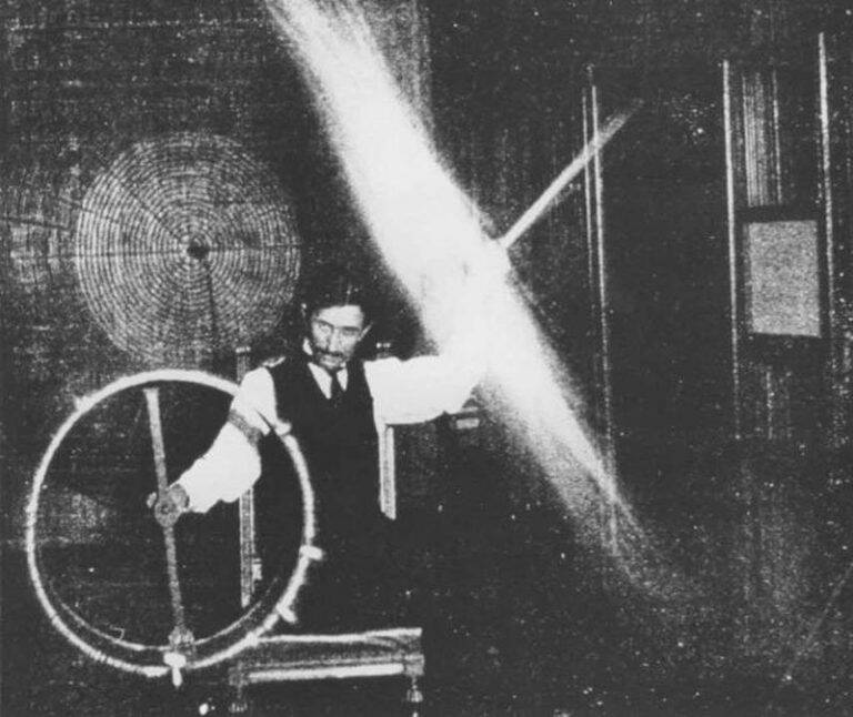 Nikola Tesla Experimenting