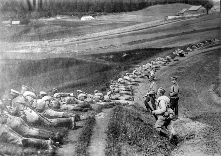 WW1 Trenches: 55 Photos That Reveal Life In Trench Warfare