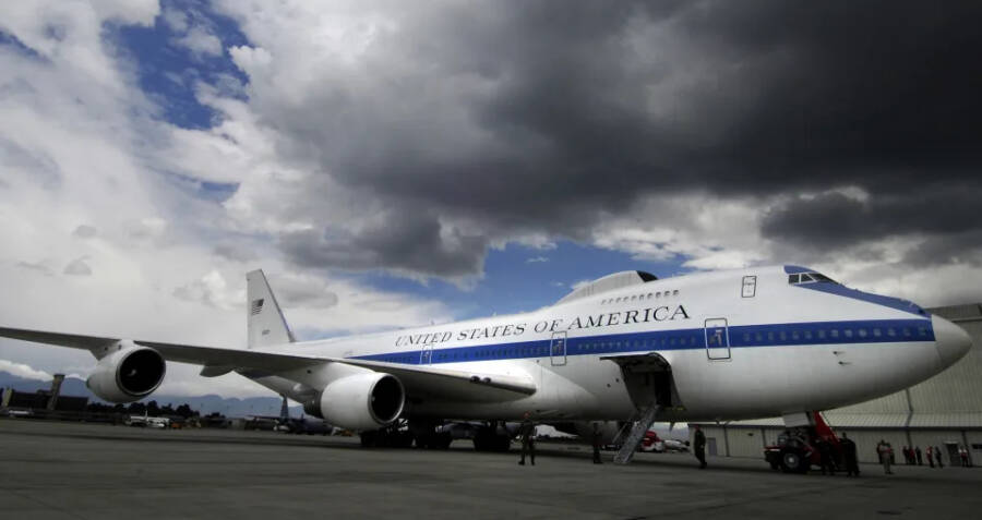 How Americas Doomsday Plane Was Built To Survive Nuclear War