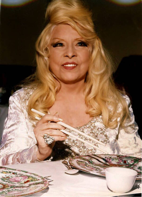 33 Photos Of Mae West, The Ultimate 1930s Sex Symbol