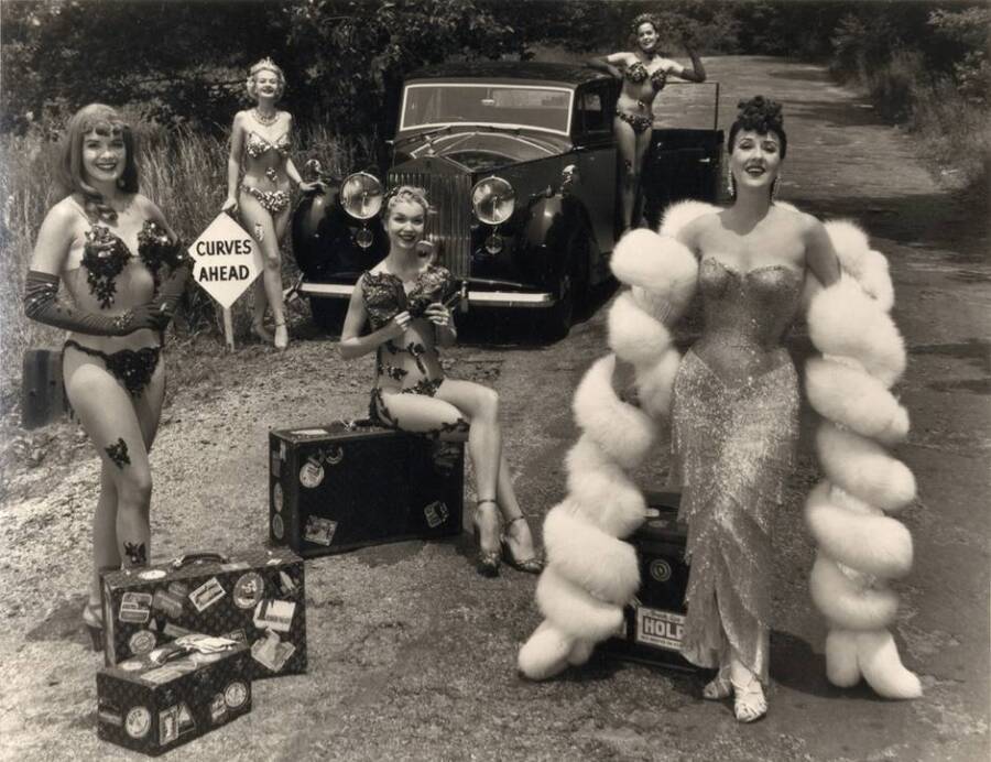 
Gypsy Rose Lee Posing With Burlesque Dancers