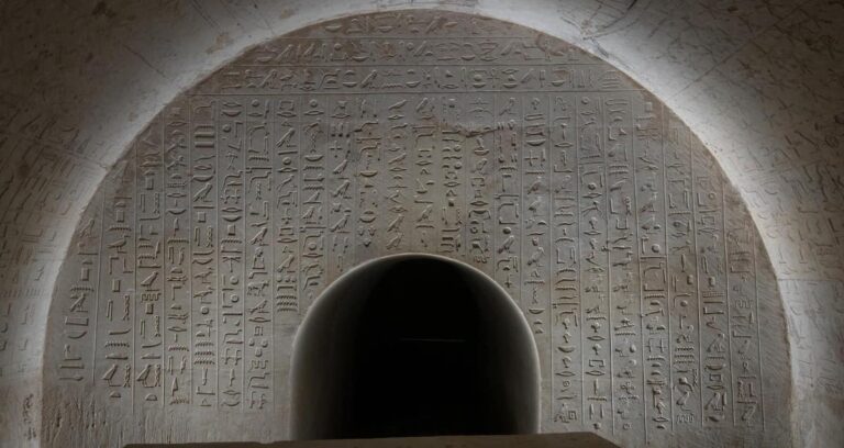 Featured Tomb With Snake Spells